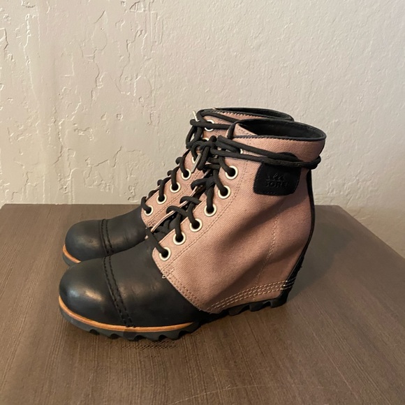 SOREL 1964 PREMIUM WEDGE BOOTS - WOMEN'S - Picture 10 of 16